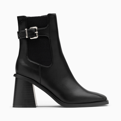 Ankle boot with trapeze heel